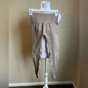 SAVVI light brown high rise ribbed leggings | medium